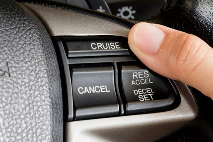 How do you know if your car has cruise control