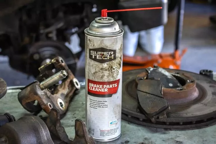 How brake cleaner affects different types of paint