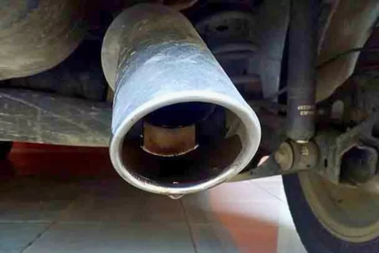 Can I drive with my muffler hanging