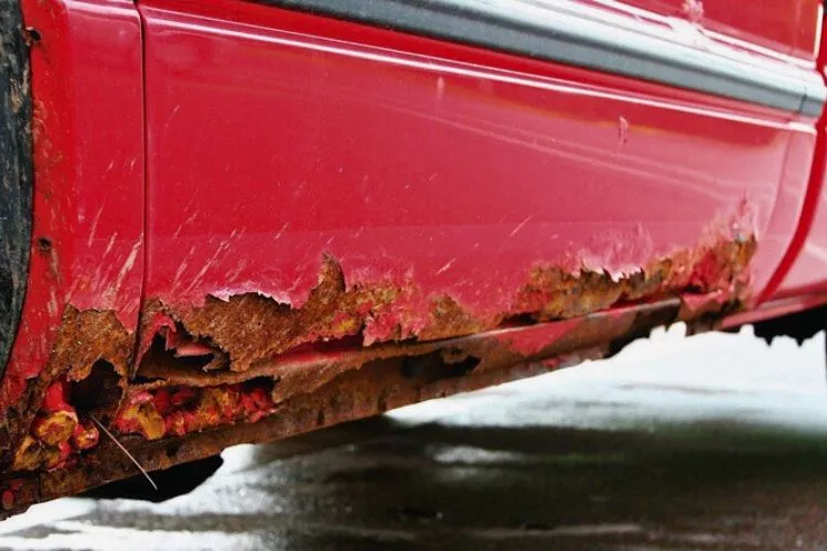 Is it safe to drive a car with rusted rocker panels