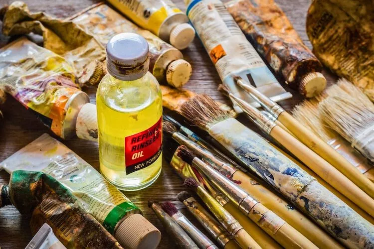 What are the benefits of linseed oil paint
